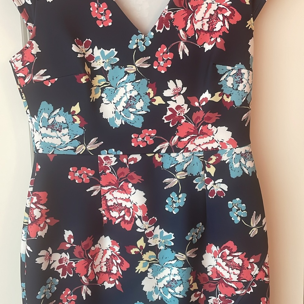 Simply Styled by Sears Floral Dress Size Small - Picture 3 of 9